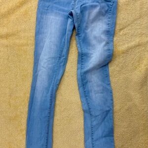 Wax Jean Junior’s Skinny Better butt Jeans Size 3 in Light Blue